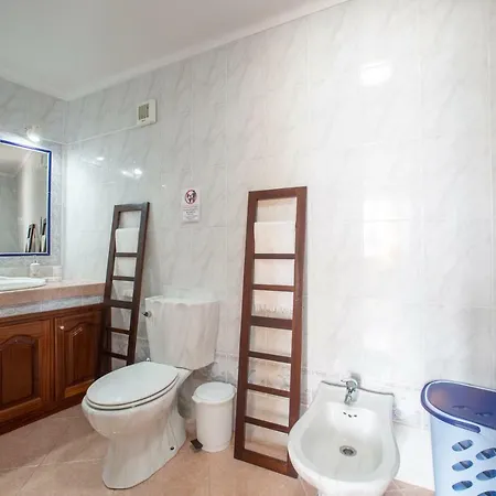 Casa Arcadas Vakantiehuis Angra do Heroísmo