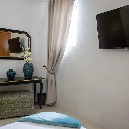 Casa Arcadas * Angra do Heroísmo