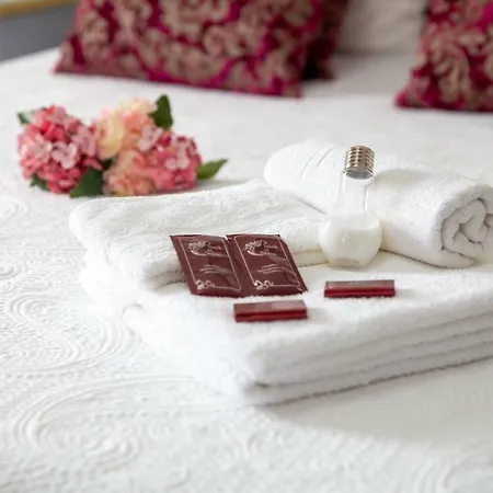 Casa Arcadas * アングラ・ド・エロイーズモ